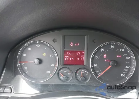 2009 Volkswagen Jetta Wolfsburg Edition z USA, uszkodzony, nr VIN 3VWRA71KX9M048853